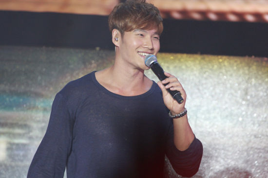 汉风韩潮演唱会京城落幕 金钟国称爱中国