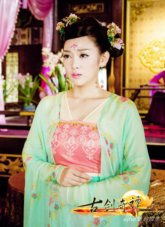 郝泽嘉演《古剑》歌姬华裳 刀子嘴豆腐心