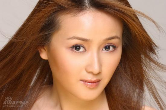 资料图片演员周莉精彩写真4