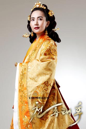 资料图片韩剧千秋太后剧照60