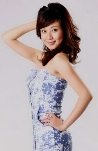 资料介绍舞台剧张爱玲龙月饰黄逸梵