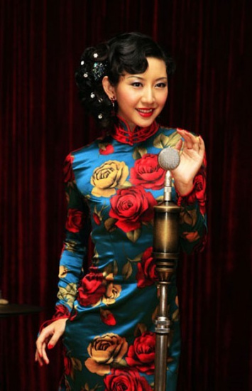 唐一菲拒绝重复性感 四部作品演绎百变风情