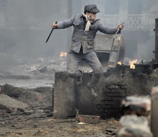 《精武风云》欧战片段曝光 甄子丹刀战真子弹