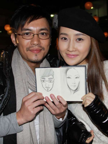 范逸臣林鹏《分手达人》互画肖像亲如一家(图)