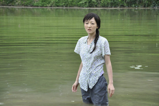 莲妹子焦急寻找童子山