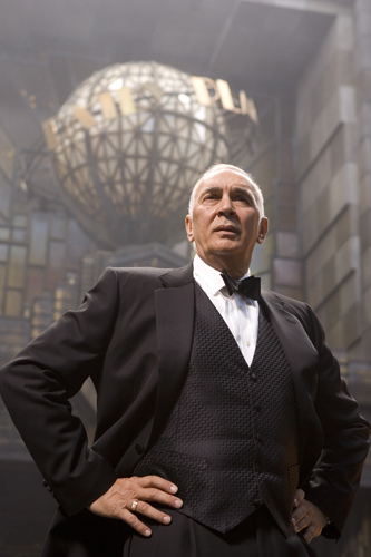 弗兰克·兰格拉(frank langella)将加盟奥利佛·斯通(oliver stone)