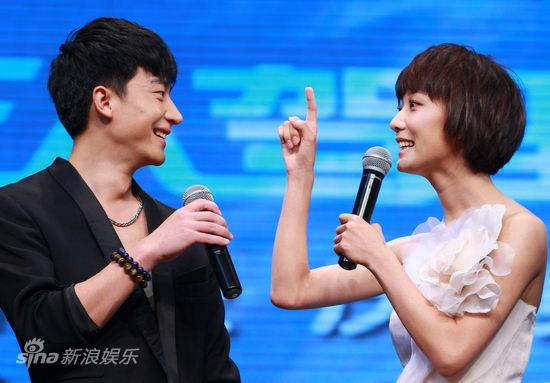 《无人驾驶》首映 李小冉执着追爱本色出演