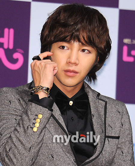 图文宠物情人试映会张根硕十足孩子气