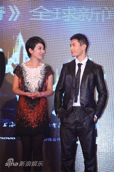 图文:《神奇》上海发布会-黄晓明黄奕面面相觑