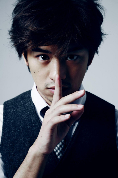 陈柏霖喜迎27岁生日不谈感情只爱事业(图)