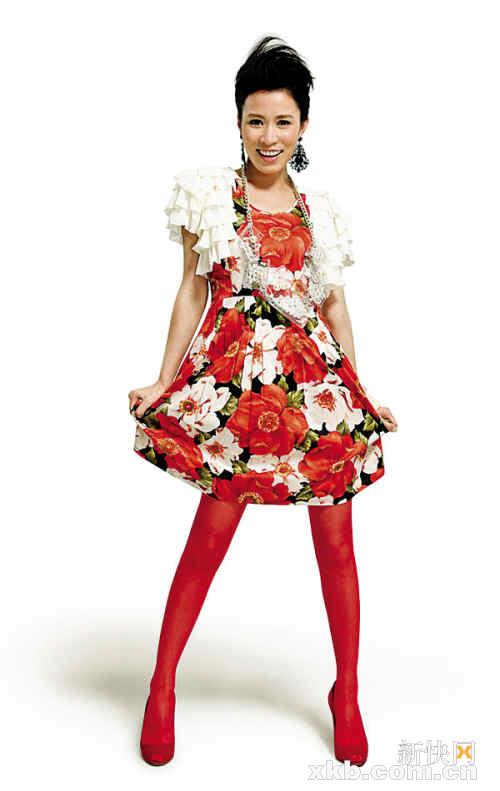 女星性感长丝袜比拼 蔡依林偏爱可爱彩色系(图)