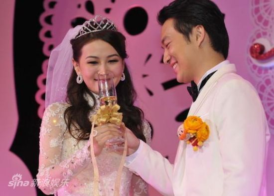 近日,香港女星诸葛紫岐成功嫁入豪门与二少薛嘉麟结婚,22日的婚宴超过