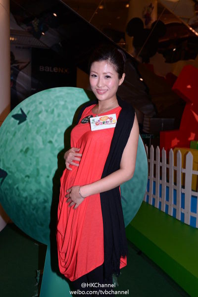 天明(微博)和妻子周家蔚(微博)婚后不久便宣布有喜,现已怀孕约四个月