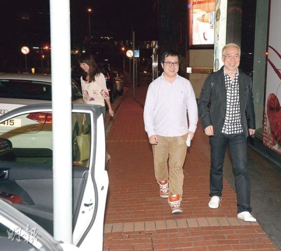 詹瑞文与绯闻女友相约情侣饭店吃饭