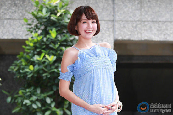 钟欣怡怀孕5月上围激升 自曝性欲高涨