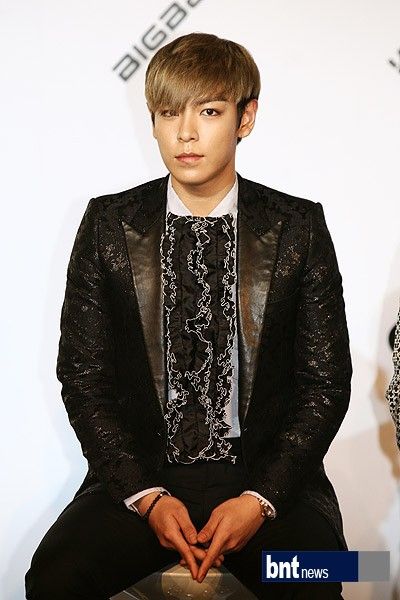 bigbang成员top拍片途中负伤 调节日程安排