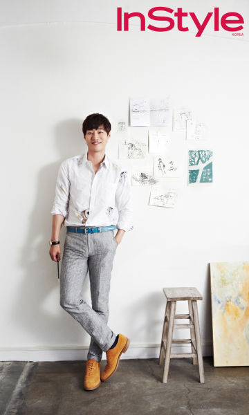 韩国男星李熙俊拍写真展现出色绘画天赋