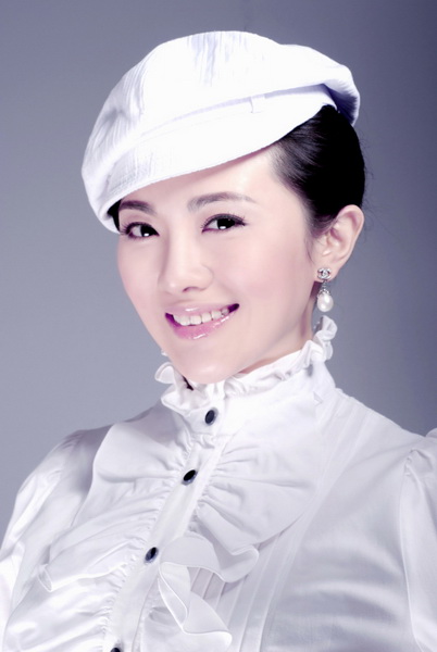 孟茜拍甜美娇娆写真 甘愿做娱乐圈最后剩女(图) _影音娱乐_新浪网