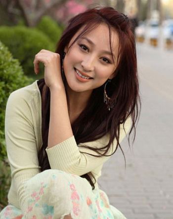 消息,针对日前有媒体报道莫少聪已和内地女演员洪雁结婚并有孩子一事