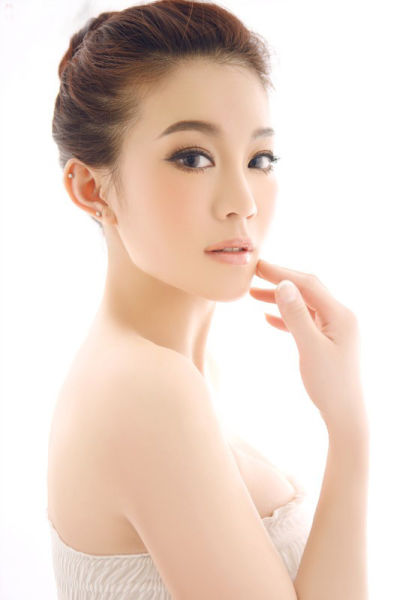 嫩模林祉彤最新写真酥胸半露性感迷人图