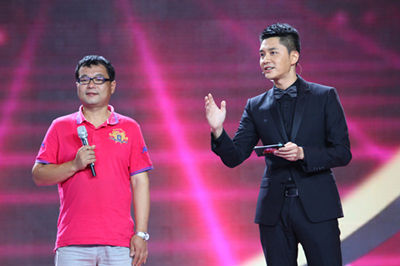 顾斌主持《综艺盛典》