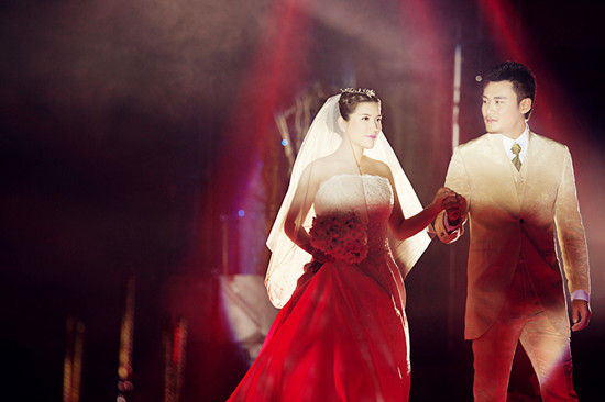 商忆莎禹洋大婚影视圈再添夫妻档