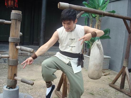 严宽自创猴拳耍宝卯劲要成喜剧之王组图