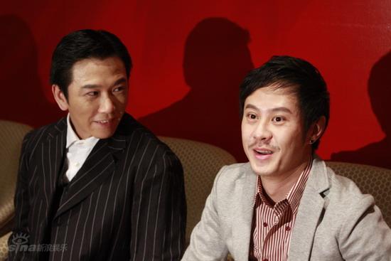 图文华鼎之夜现场温兆伦马浴柯接受访问