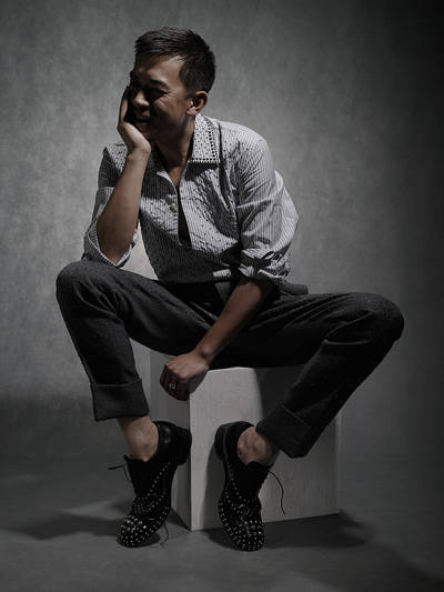 图文王学兵写真成熟微笑