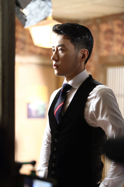 金明敏新剧电视剧之王曝预告3句不离钱