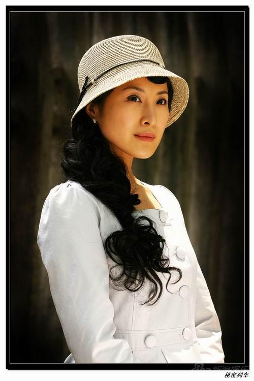 "玉芬"变成"女特务"王雅捷扮卧底有惊无险