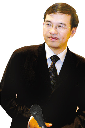 王志(资料图片)在丽江市当了一年副市长的央视著名主持人王志,几乎