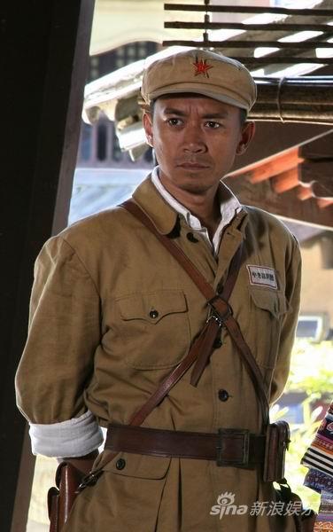 王学兵《金凤》戏里演憨直连长 戏外是体贴好男