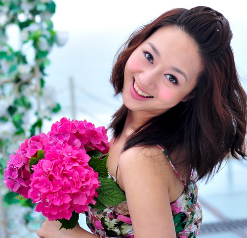 花儿朵朵做客新浪 主持刘鑫细述选手趣事