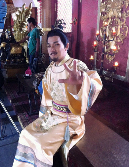 骆达华新浪娱乐讯 由拉风娱乐(微博)投资拍摄的古装宫廷大戏《女人