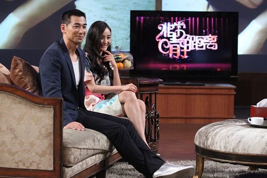 《静距离》杨幂向赵文卓讨教"婚姻经"