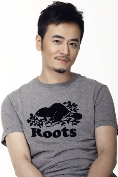 《母亲母亲》姚卓君爱国青年展英姿