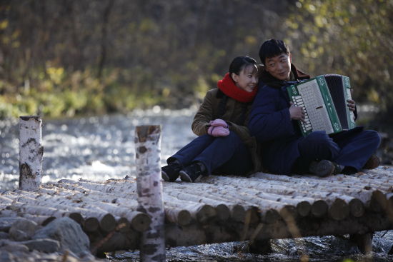 遥远的婚约剧情图片