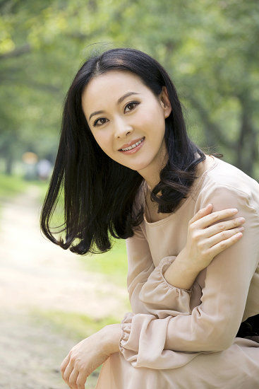 演员冯国强的妻子图片