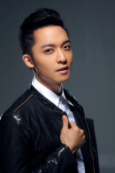 陈威翰刘海戏金蟾造型突破百变