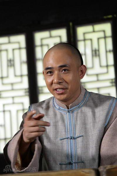 主演贾一平新浪娱乐讯 电视剧《经纬天地》在飞腾影视基地开拍已有一