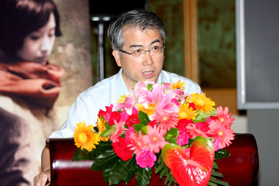 图文秋之白华首映国家广电总局领导