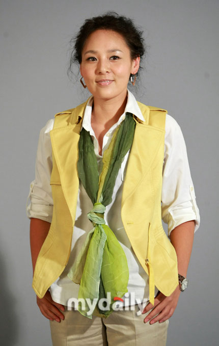 图文:《六个月》拍海报--实力演员全美善