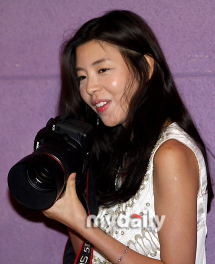 组图:金敏善张赫等出席电影《五感图》首映