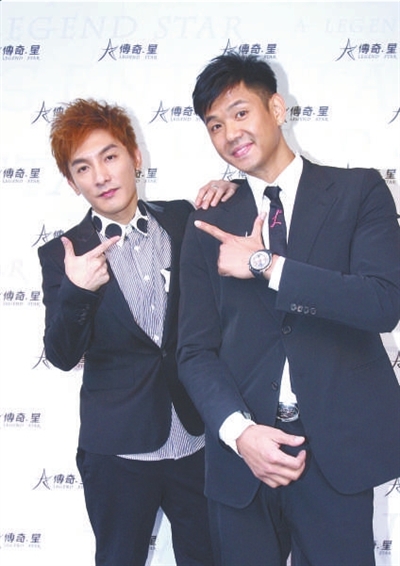 张世明)与黑人(陈建州)合资娱乐公司"传奇星"前天开幕,目前有艺人棒棒