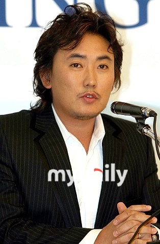 韩国著名歌手李承哲将在6月份举行个人演唱会