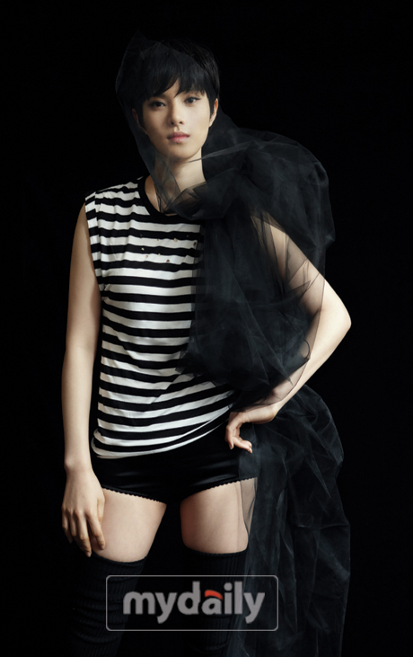 gummy凭借新迷你专辑在韩国国内歌曲排行榜上占据了首位