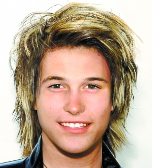 小甜甜布兰妮的儿子杰登詹姆斯(现年4岁)