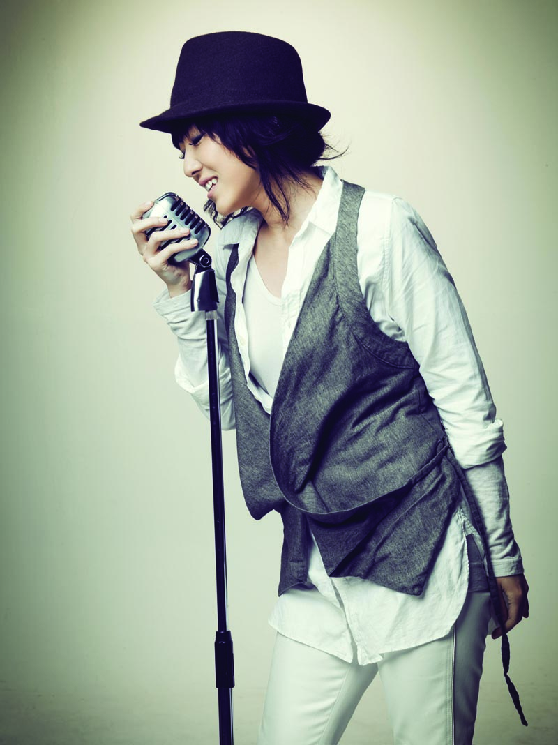 刘忻接受韩国顶尖造星系统打造学习刻苦掉泪