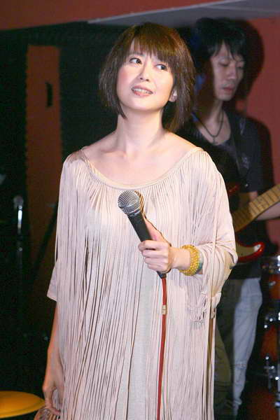 (左起)夏炎,孟庭苇,王心如